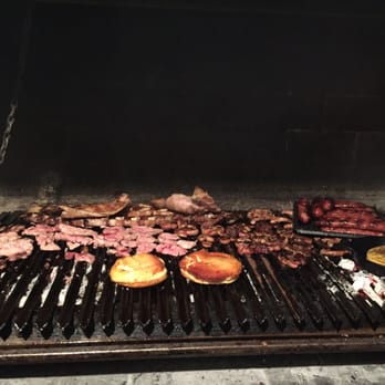 Steaks by Luis - Appetizers and cheese on the grill - Steakhouses Near Me - Buenos Aires, C