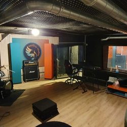 Eastbay Studios - Oakland room