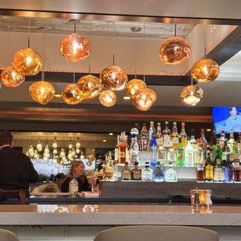 Land Ocean Restaurant Meridian - Beautiful bar area - New American Near Me - Meridian, Idaho