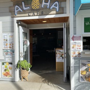 Aloha Cafe Pineapple - super cute - Cafes Near Me - Honolulu, Hawaii
