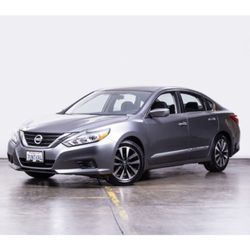 Mobileshark Rent-A-Car - Nissan Altima, great mpg.