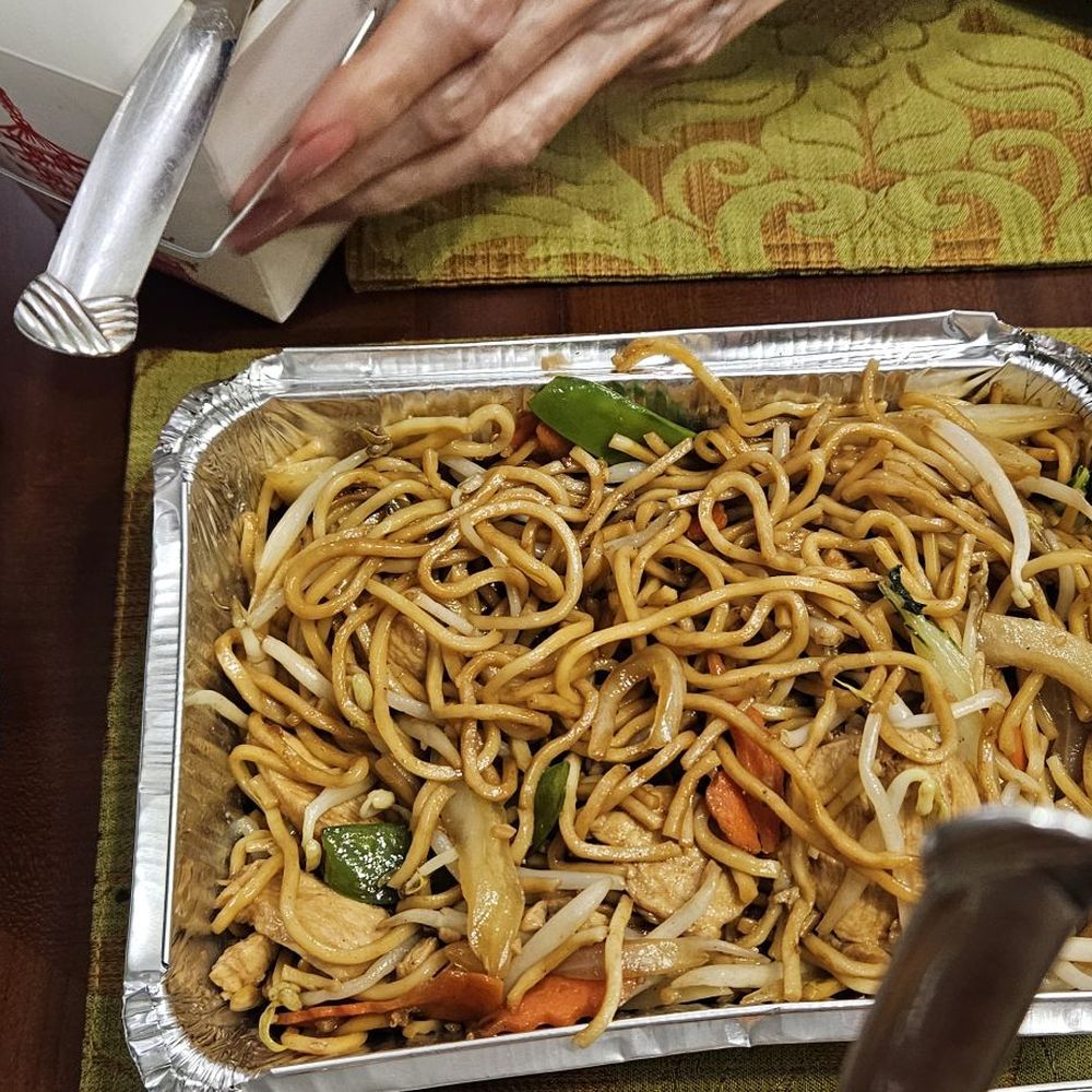 Mekong II - Chicken lo mein - Chinese Near Me - Miami, Florida