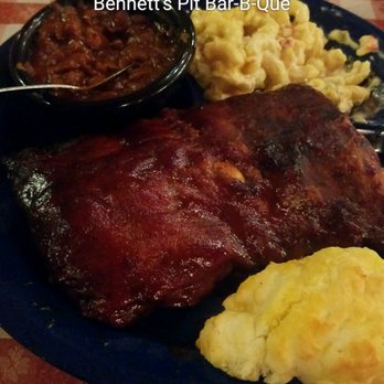Bennett's Pit Bar-B-Que - Barbeque Near Me - Pigeon Forge, Tennessee