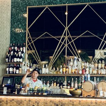 Pineapple Thai - Bar area - Thai Near Me - Cupertino, California