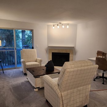 Affordable Furniture Assembly - Coffee table and desk - Furniture Assembly Near Me - Seattle, Washington Affordable Furniture Assembly - Coffee table and desk - Furniture Assembly Near Me - Seattle, Washington