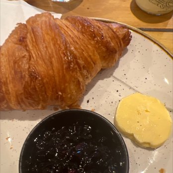Saint Kitchen - Coffee & Tea Near Me - Birmingham, XWM Saint Kitchen - Coffee & Tea Near Me - Birmingham, XWM