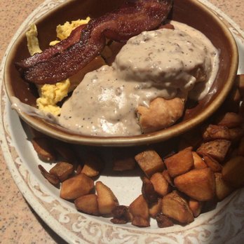 Another Broken Egg Cafe - Classic Biscuits and Gravy is delicious! - Breakfast & Brunch Near Me - Pembroke Pines, Florida