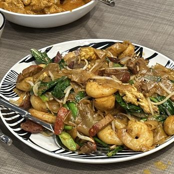 Gourmet Street Eats - Char Kway Teow - Pan Asian Near Me - Hamilton, Ontario