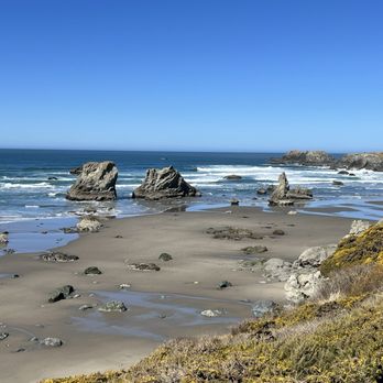 Face Rock State Scenic Viewpoint - Face Rock Wayside - Landmarks & Historical Buildings Near Me - Bandon, Oregon