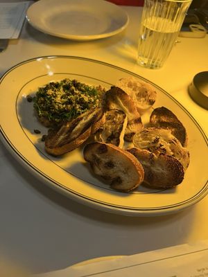Verde Restaurant by null