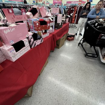 dd's DISCOUNTS - Women's Clothing Near Me - Panorama City, California