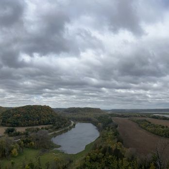 Frontenac State Park - Rattlesnake Bluff Trail - Parks Near Me - Frontenac, Minnesota