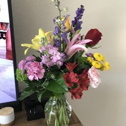 Beautiful birthday arrangement Beautiful birthday arrangement