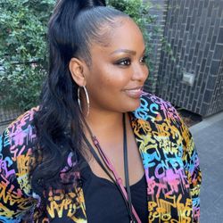 Mary Dodier - Sleek ponytail on natural hair using Velcro ponytail