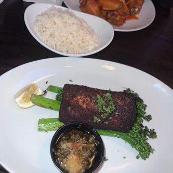 Atlantic Grill - Mahi Mahi with brown rice and broccolini - Bars Near Me - Atlanta, Georgia