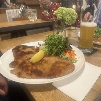 Waldgaststätte Dulkhäusle - Schnitzel - Beer Garden Near Me - Esslingen, BW