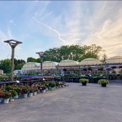 Groth's Country Gardens