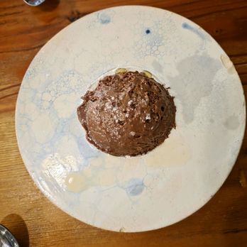 Amilinda - Chocolate Mousse (9/9/26) - Portuguese Near Me - Milwaukee, Wisconsin