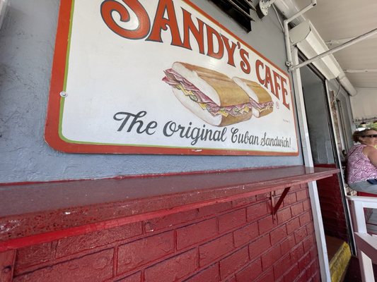 Sandy's Café by null