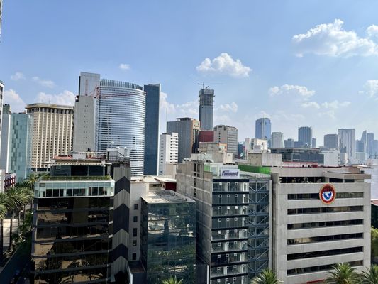 Monument to the Revolution by null