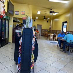 Taqueria Hidalgo - Inside seating. Clean and comfortable.