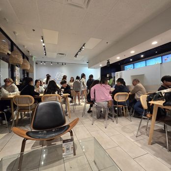 Da Vien Coffee - 9pm on a Friday! - Desserts Near Me - Westminster, California Da Vien Coffee - 9pm on a Friday! - Desserts Near Me - Westminster, California