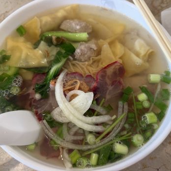 Pho Hut & Grill - It's delicious and there's a lot of food. You have to eat it. - Vietnamese Near Me - San Diego, California Pho Hut & Grill - It's delicious and there's a lot of food. You have to eat it. - Vietnamese Near Me - San Diego, California
