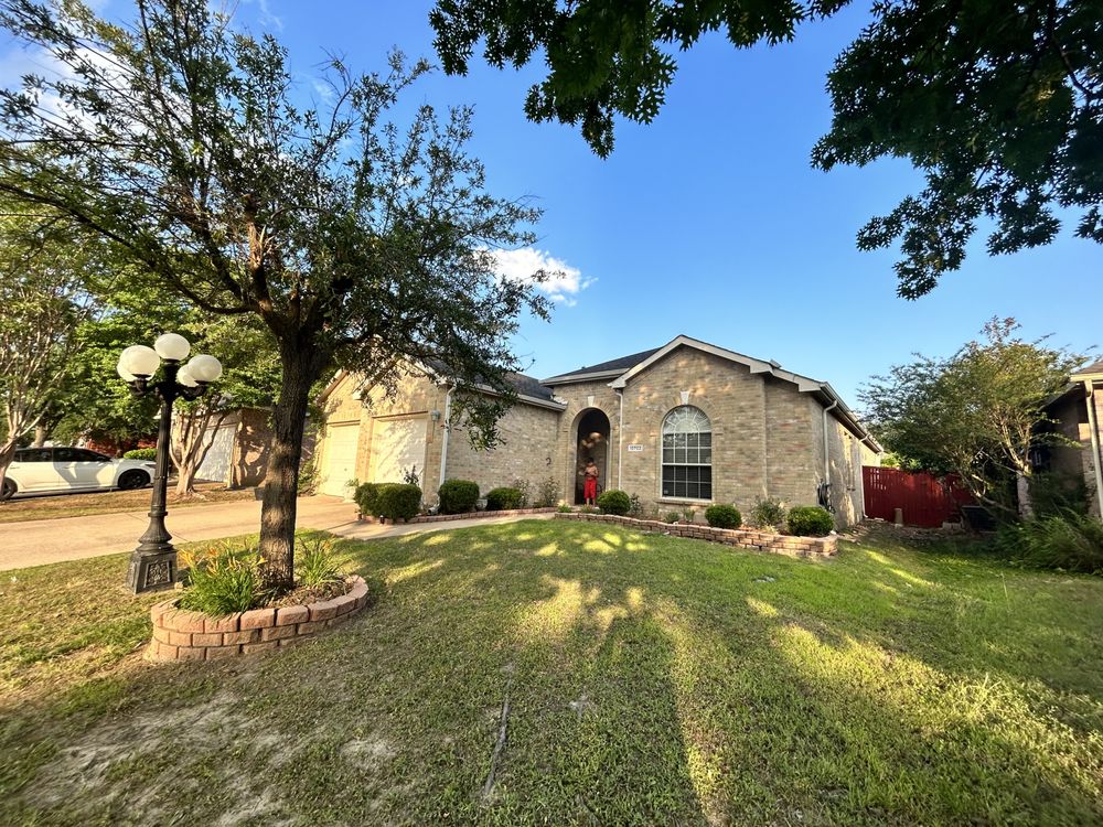 Slide of Top Dawg Roofing