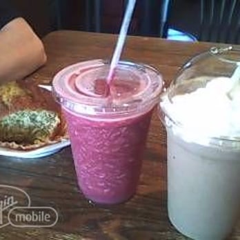 Homer's Coffee House - Lemon poppy seed muffin, wild berry smoothie, Blended Mango Mocha - Coffee & Tea Near Me - Overland Park, Kansas