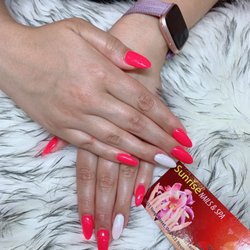 Sunrise Nail & Spa - Solar gel.