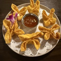 Fushimi Sushi - Crab Rangoon