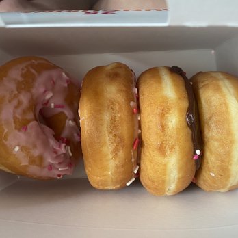 Dunkin' - Mashed donuts squeezed into a munchkins carrier box - Donuts Near Me - Pearl City, Hawaii Dunkin' - Mashed donuts squeezed into a munchkins carrier box - Donuts Near Me - Pearl City, Hawaii