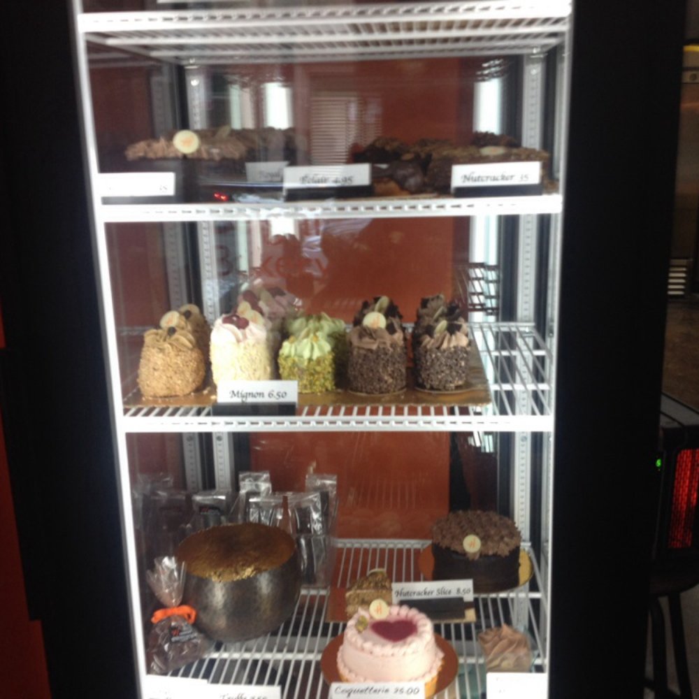 Hendrickx Belgian Bread Crafter - Mignons, cakes and eclairs. - Bakeries Near Me - Chicago, Illinois