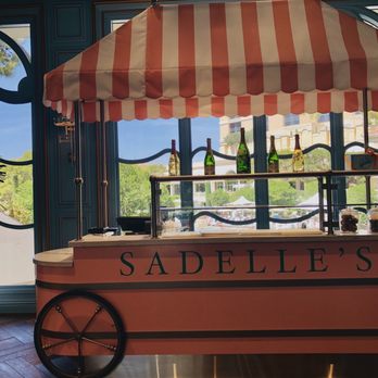 Sadelle's - Waiting line view - Breakfast & Brunch Near Me - Las Vegas, Nevada