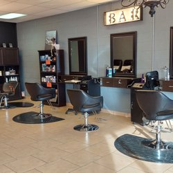 Aubrey Beauty Salon - Makeup bar