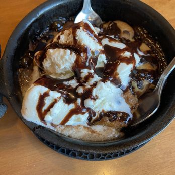 Nancy's Pizza Springfield - Skillet cookie - Pizza Near Me - Springfield, Illinois