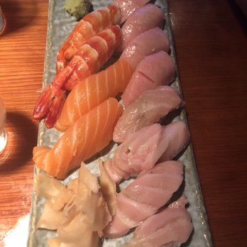 Imanas Tei - See the piece of toro in the middle? - Sushi Bars Near Me - Honolulu, Hawaii Imanas Tei - See the piece of toro in the middle? - Sushi Bars Near Me - Honolulu, Hawaii