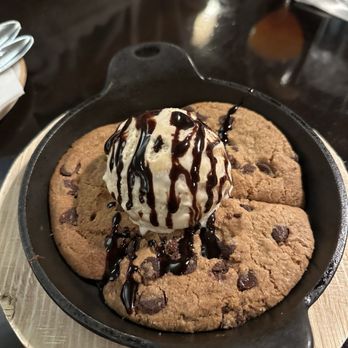 The Statehouse - chocolate chip skillet cookie - New American Near Me - Madison, Wisconsin