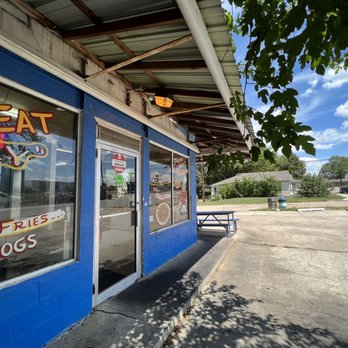 Big Daddy's BBQ - Big Daddy's BBQ outside with some outdoor pic-ah-nic tables - Barbeque Near Me - Tulsa, Oklahoma Big Daddy's BBQ - Big Daddy's BBQ outside with some outdoor pic-ah-nic tables - Barbeque Near Me - Tulsa, Oklahoma