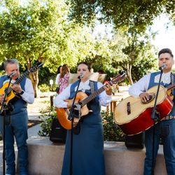 Trio Mariachi Los Salazar
