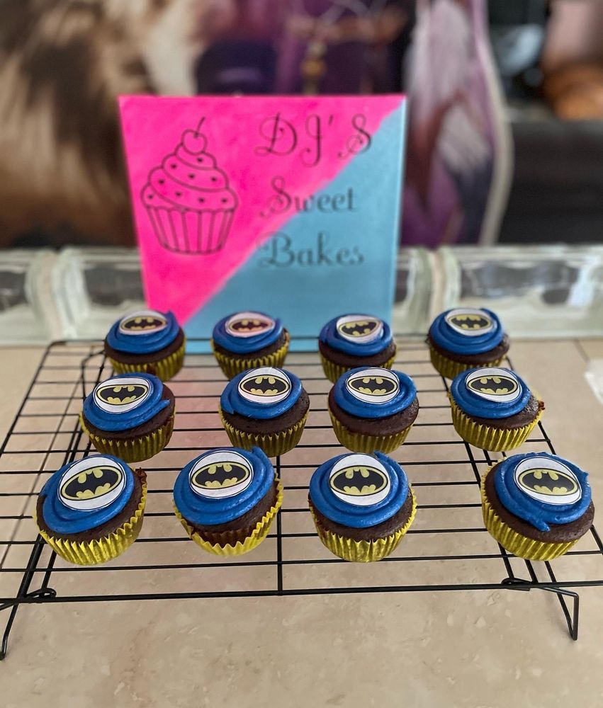 DJ’S SWEET BAKES 11 Photos Hollywood, Florida Cupcakes Phone