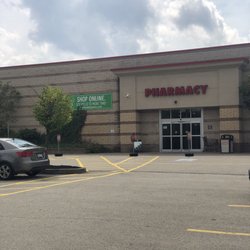 Giant Eagle Incorporated - Entrance to GE
