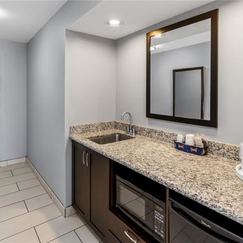 Hampton Inn Middletown - Guest room - Hotels Near Me - Middletown, Ohio