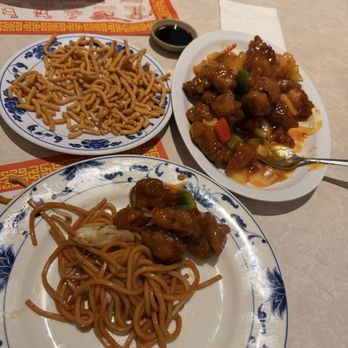 Golden Phoenix - 93. Szechuan Chicken 75. Sweet and Sour Pork rice and noodles - Chinese Near Me - Lakewood, California Golden Phoenix - 93. Szechuan Chicken 75. Sweet and Sour Pork rice and noodles - Chinese Near Me - Lakewood, California