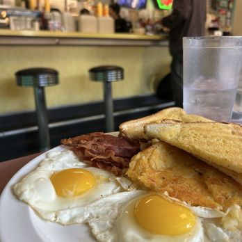 Moore Street Café - 2 eggs, hashbrowns... - Cafes Near Me - Richmond, Virginia Moore Street Café - 2 eggs, hashbrowns... - Cafes Near Me - Richmond, Virginia