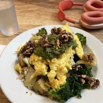 Harlow - Garden Scramble - Vegetarian Near Me - Portland, Oregon Harlow - Garden Scramble - Vegetarian Near Me - Portland, Oregon