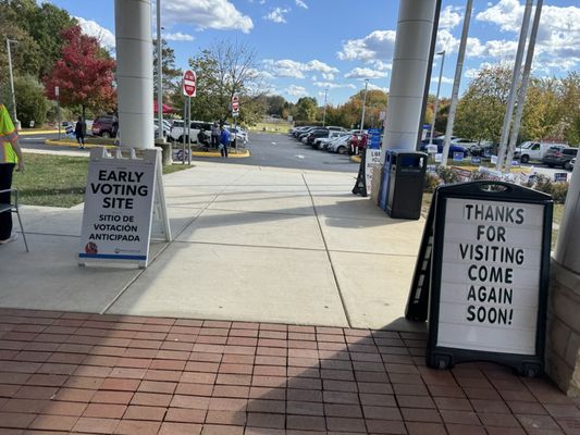 Haymarket Gainesville Community Library