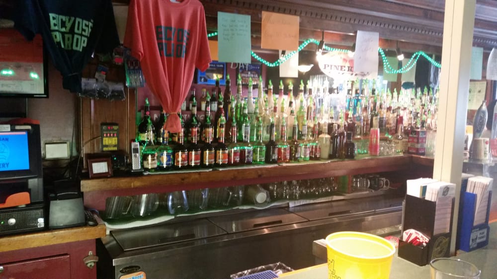 PINE KNOT BAR THE Updated August 2024 308 N State St, Alma
