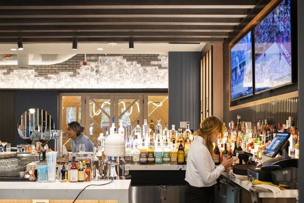 Otium Grill & Greens by null