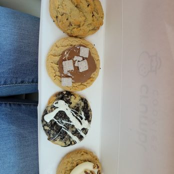 Crumbl - Folsom - Choc chip,  PB ft muddy buddies, cookies & cream and  carrot cake cookies - Bakeries Near Me - Folsom, California
